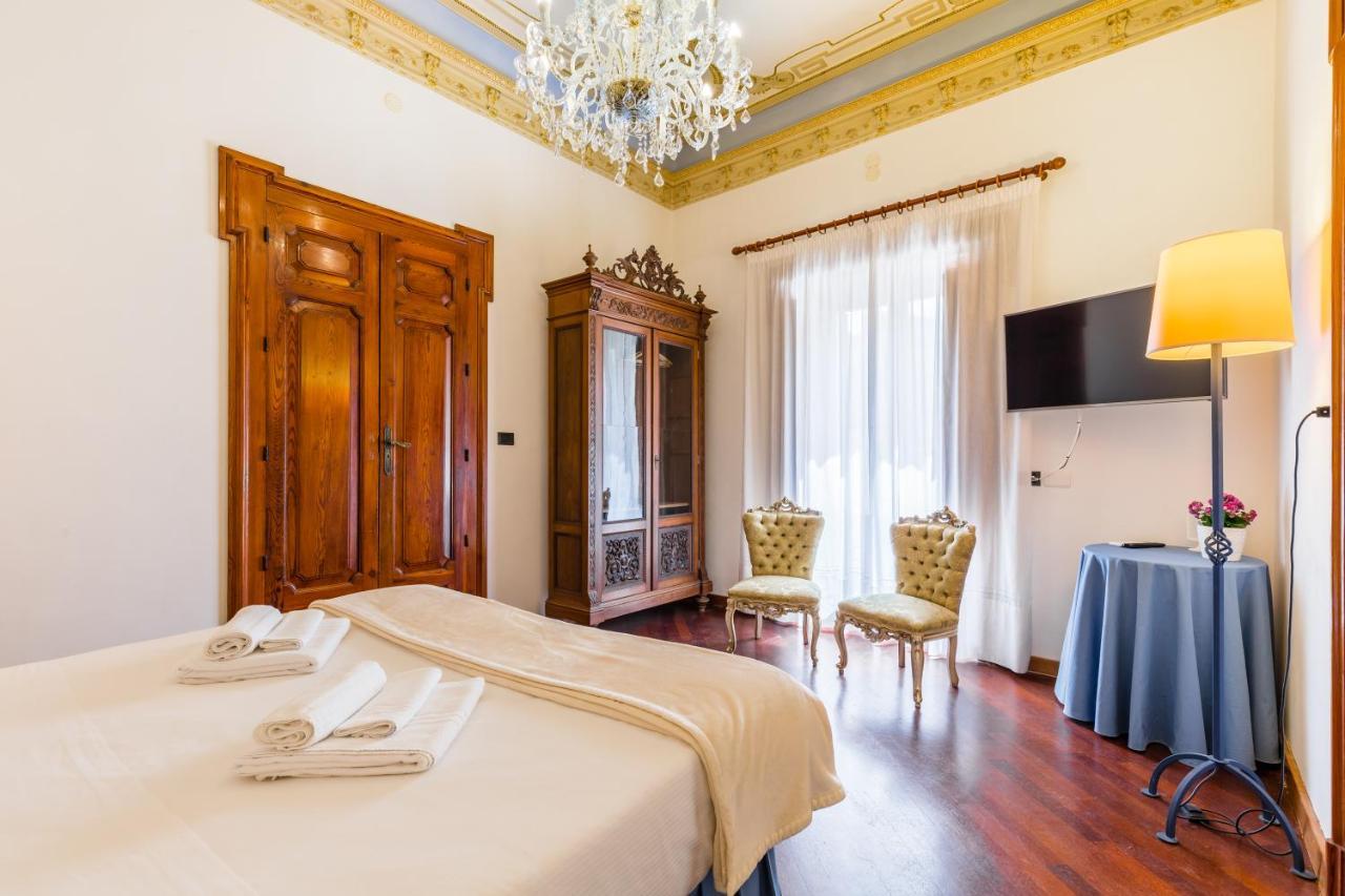 Palazzo Montalbano Bed and Breakfast Scicli Exteriör bild