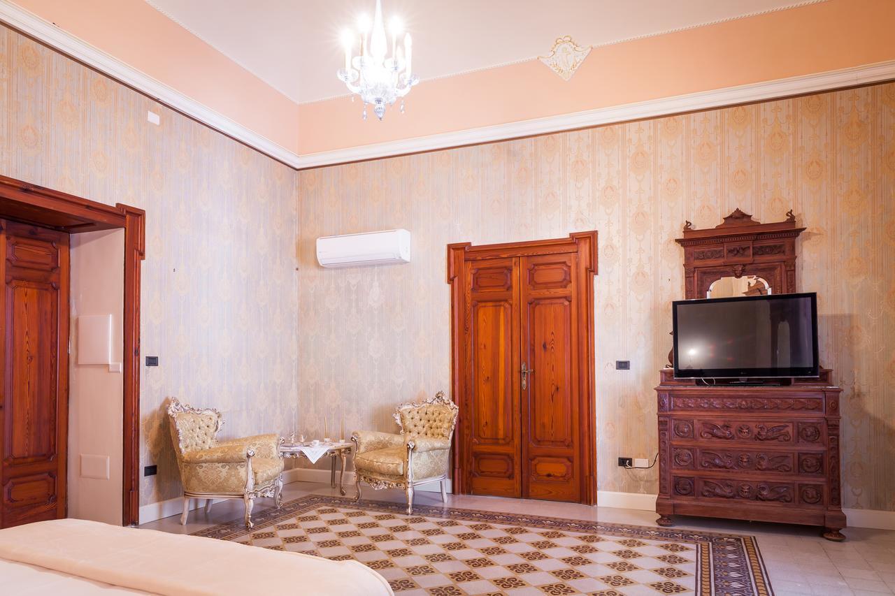 Palazzo Montalbano Bed and Breakfast Scicli Exteriör bild