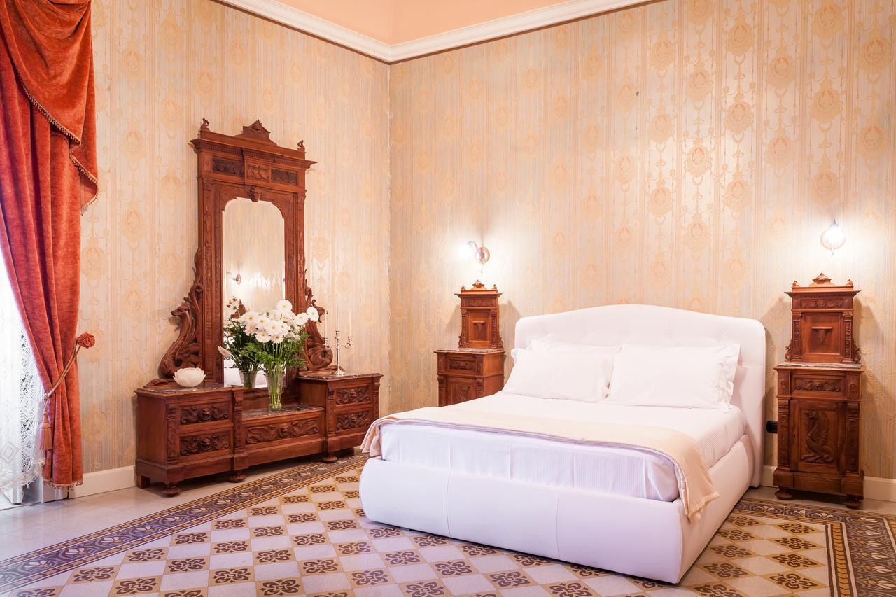 Palazzo Montalbano Bed and Breakfast Scicli Exteriör bild