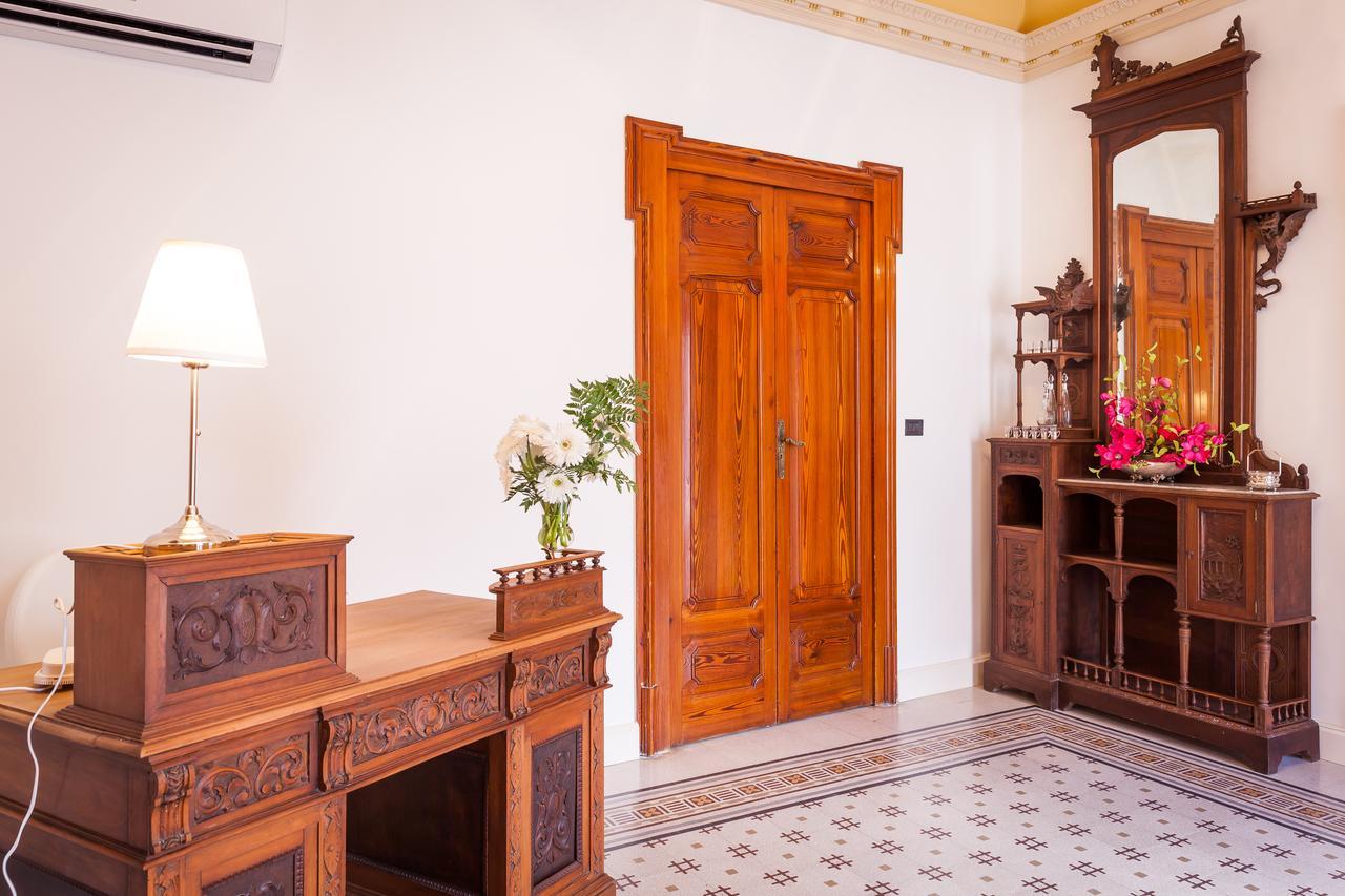 Palazzo Montalbano Bed and Breakfast Scicli Exteriör bild