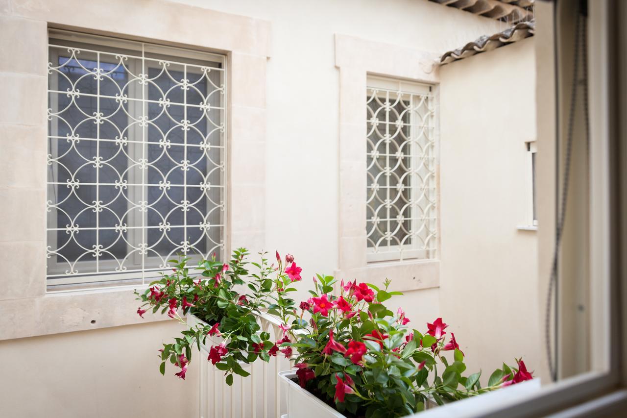 Palazzo Montalbano Bed and Breakfast Scicli Exteriör bild